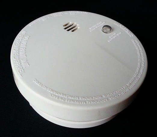 烟雾报警器